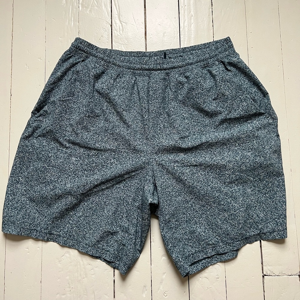 Lululemon 7” Pace Breaker shorts (liner less) XL